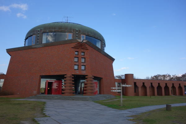 苔散策 釧路湿原 北斗展望台園地 釧路湿原国立公園 釧路市湿原展望台 いざない広場 湿原展望遊歩道 バリアフリー木道 はばたき広場 サテライト展望台 北斗展望台園地 丹頂広場 ひだまり広場 つり橋木道 こもれびの階段 こもれび広場 釧路市湿原展望台